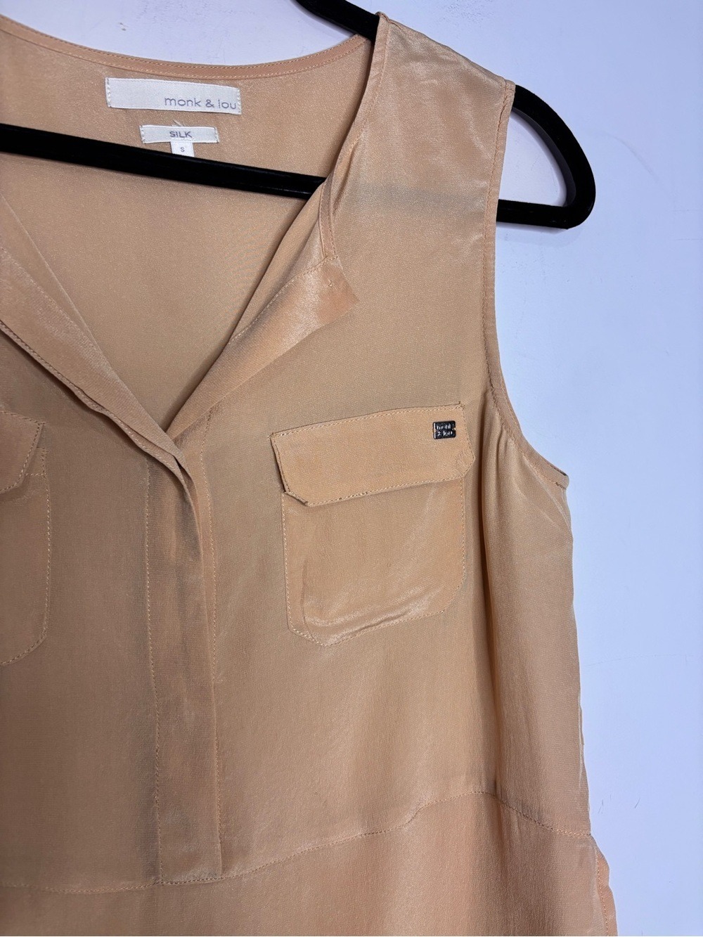 Monk & Lou Sleeveless Silk Utility Blouse V Neckline Camel, size S - Picture 4 of 10